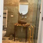 Romirooms Pensión Bari