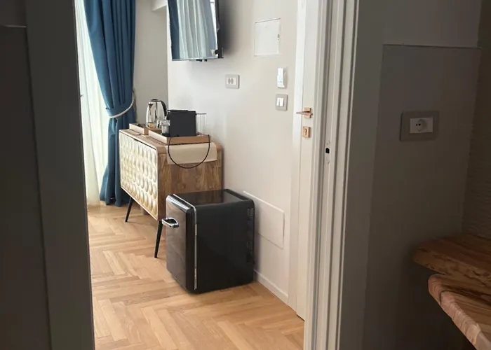 Romirooms 4* باري