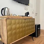 Romirooms 3*