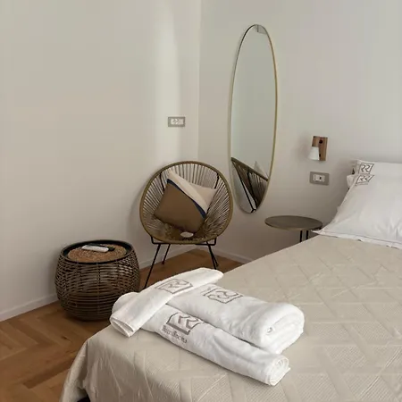 Romirooms Bari