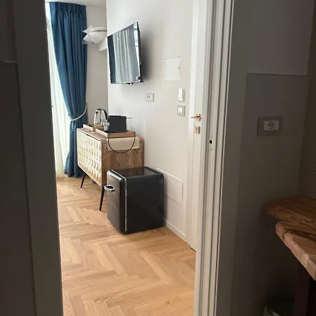 Romirooms 3* باري